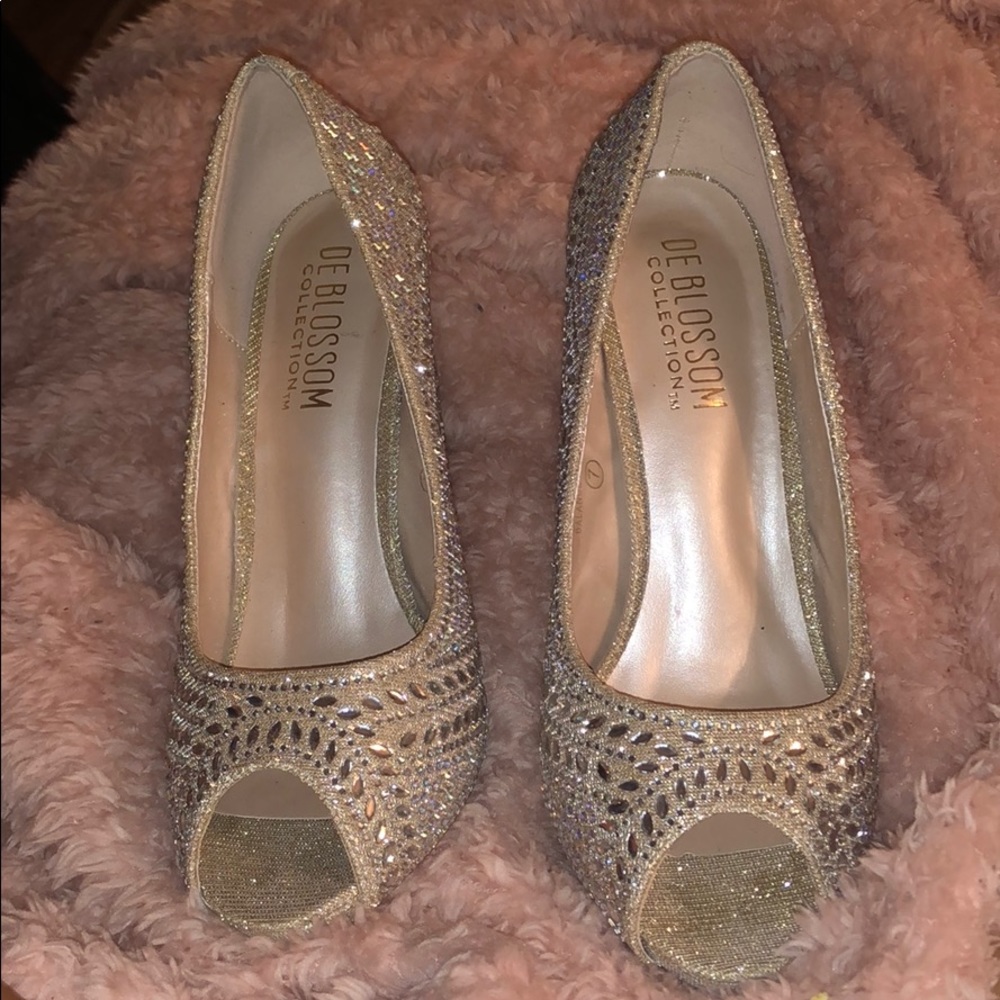 Heels - Picture 4 of 5